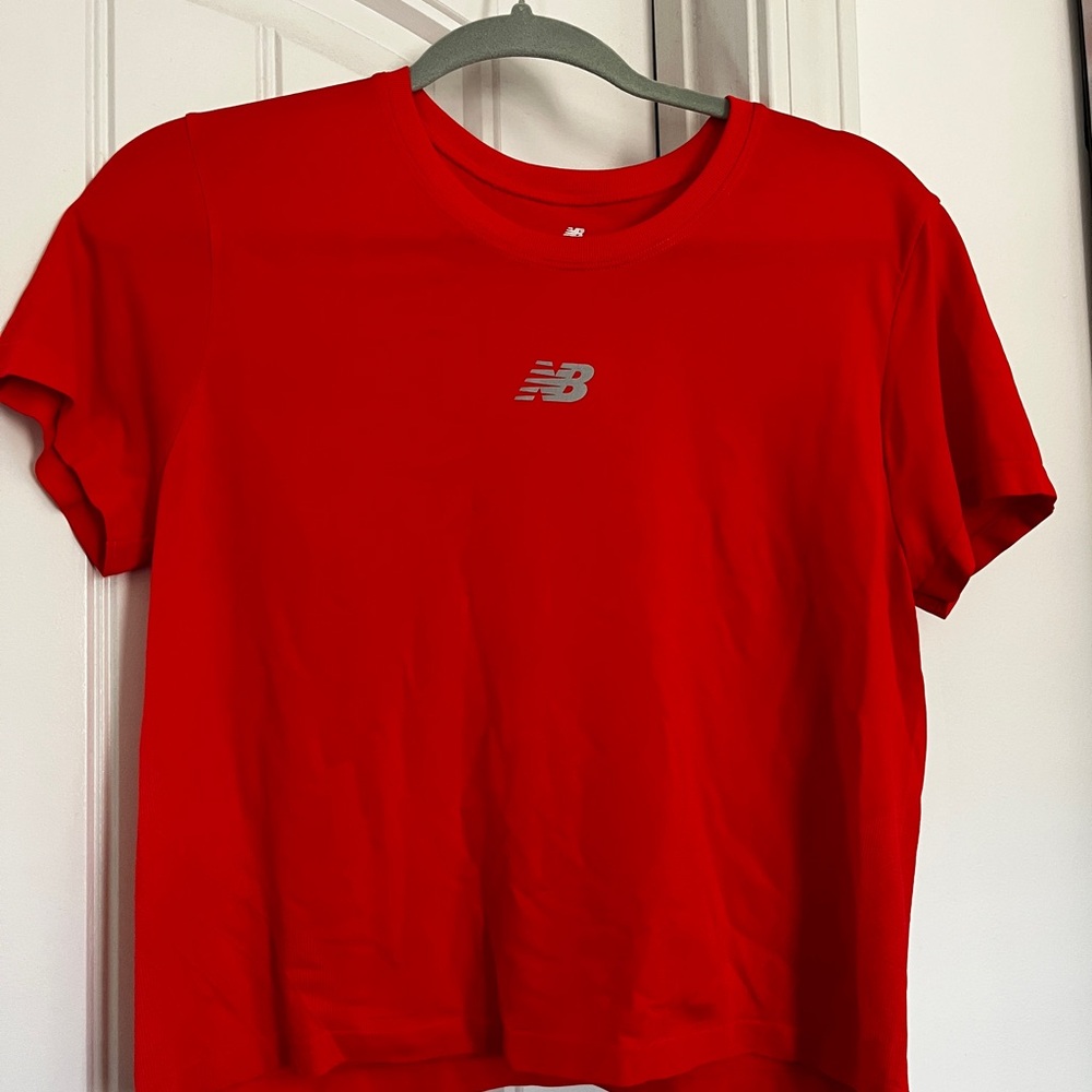 New Balance Crop Shirt